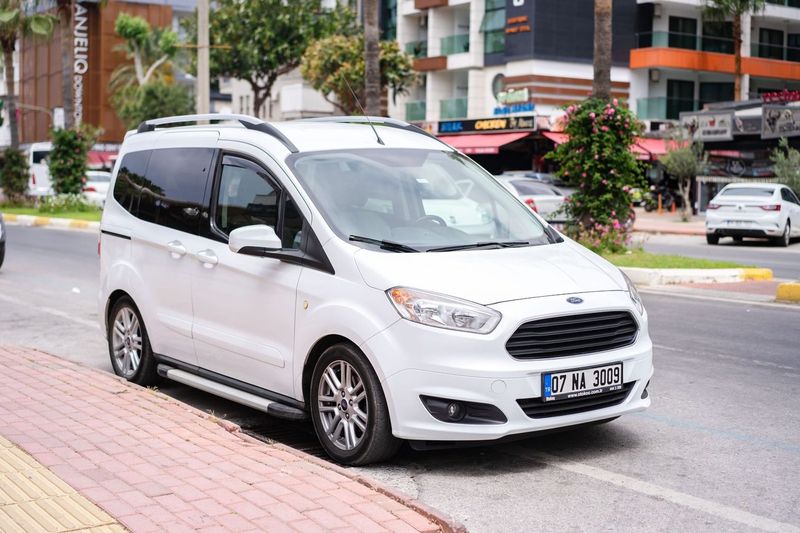 Rent a Minivan or Drive the Pilot 2,400 Miles? Our Actual Math